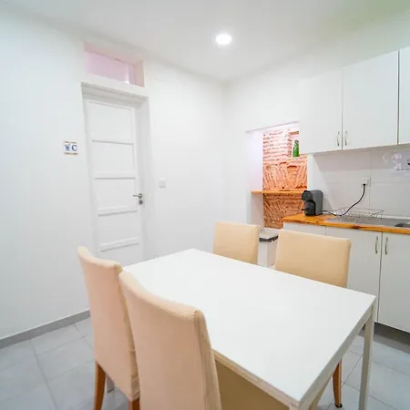Lisbon Stays Homestay *